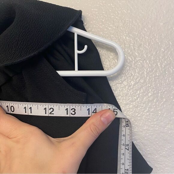 LuLaRoe CiCi Off Shoulder Black Dress Ruffles fitted LBD Size XXS Nwt - Picture 8 of 13